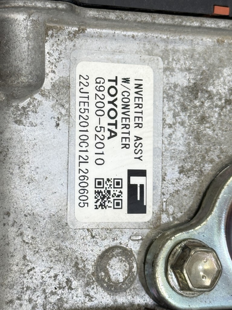 Toyota Aqua NHP10 Inverter Converter / EV Converter G9200-52010 image 6