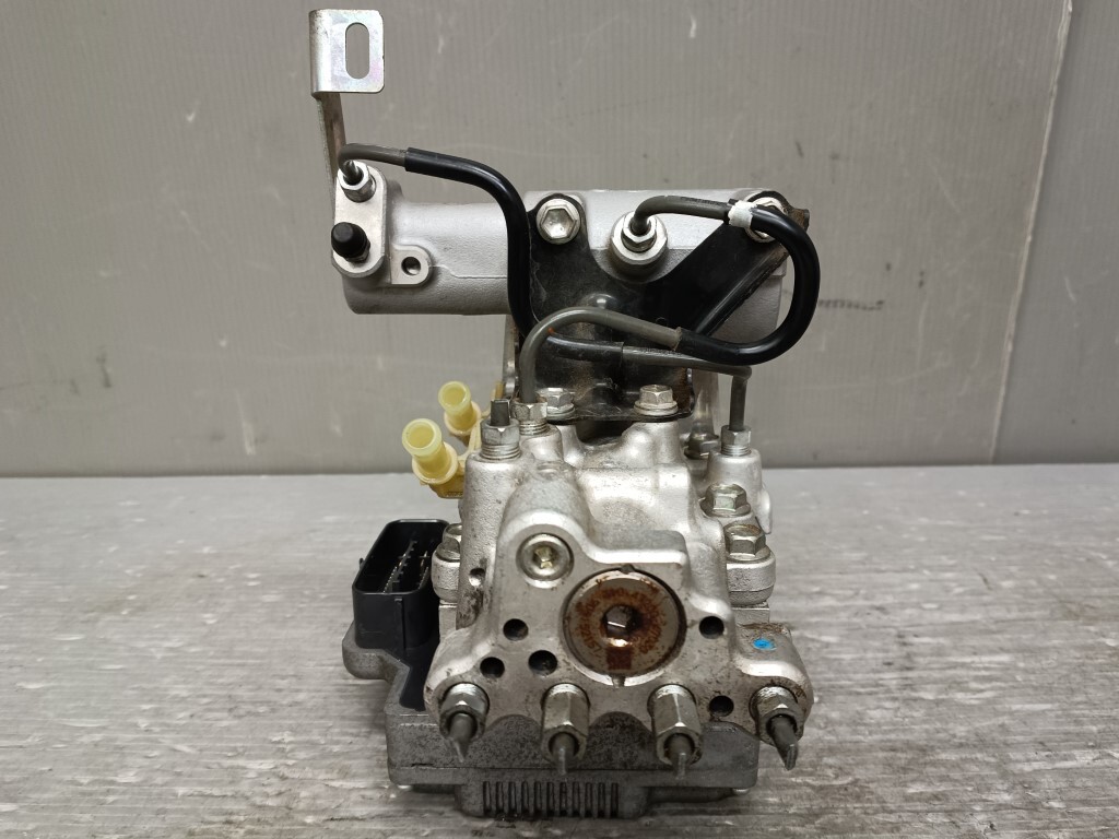 Toyota Prius ZVW30 Pre-Facelift ABS Actuator and Booster Pump 47210-47130 image 4