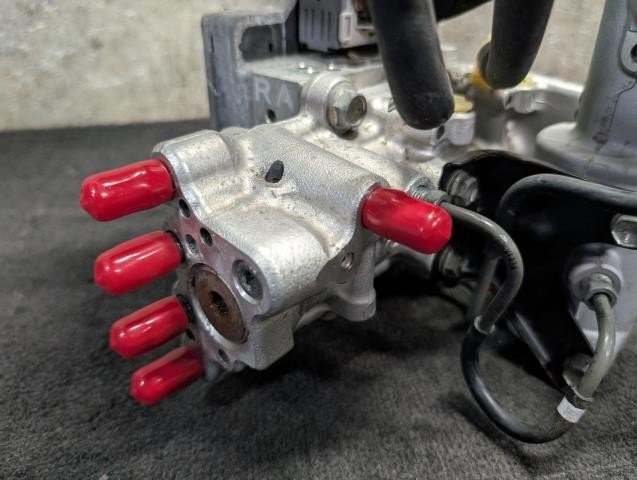 Toyota Prius ZVW30 ABS Actuator and Booster Pump 47210-47330 image 2
