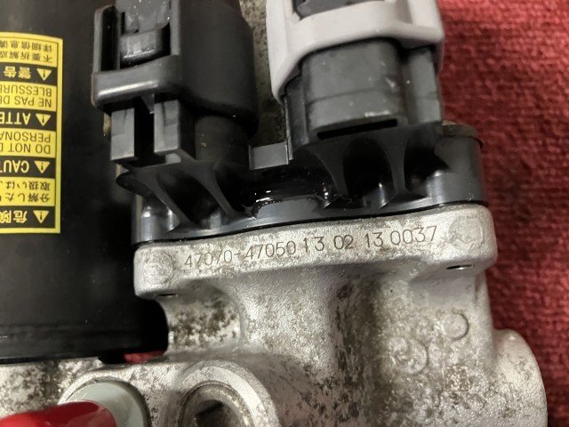 Toyota Prius ZVW30 ABS Actuator and Booster Pump 47210-47330 image 5