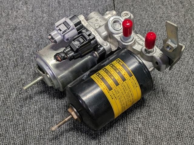 Toyota Prius ZVW30 ABS Actuator and Booster Pump 47210-47300 image 4