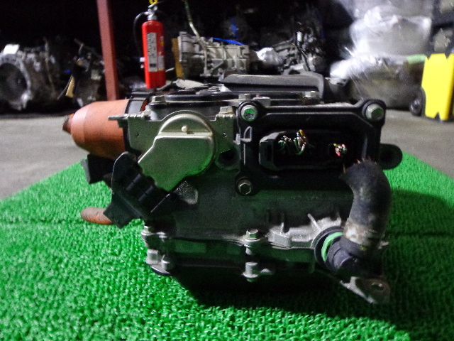 Toyota Prius ZVW30 Post-Facelift Hybrid Inverter Converter image 4
