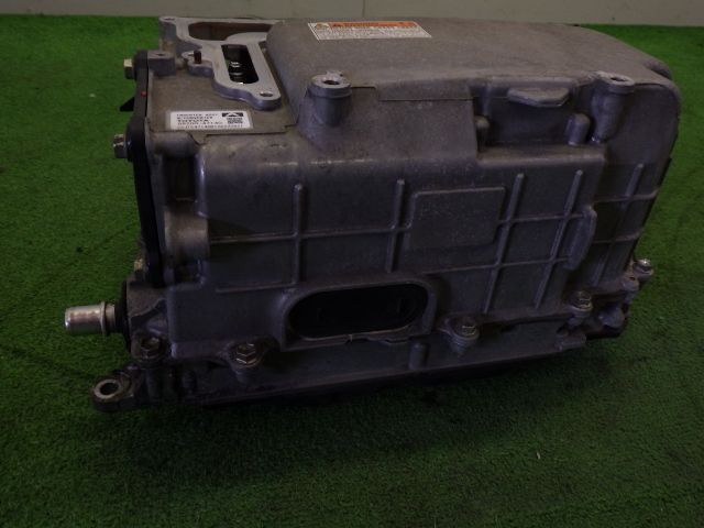 Toyota Prius ZVW30 Hybrid Inverter Converter G9200-47140 image 2