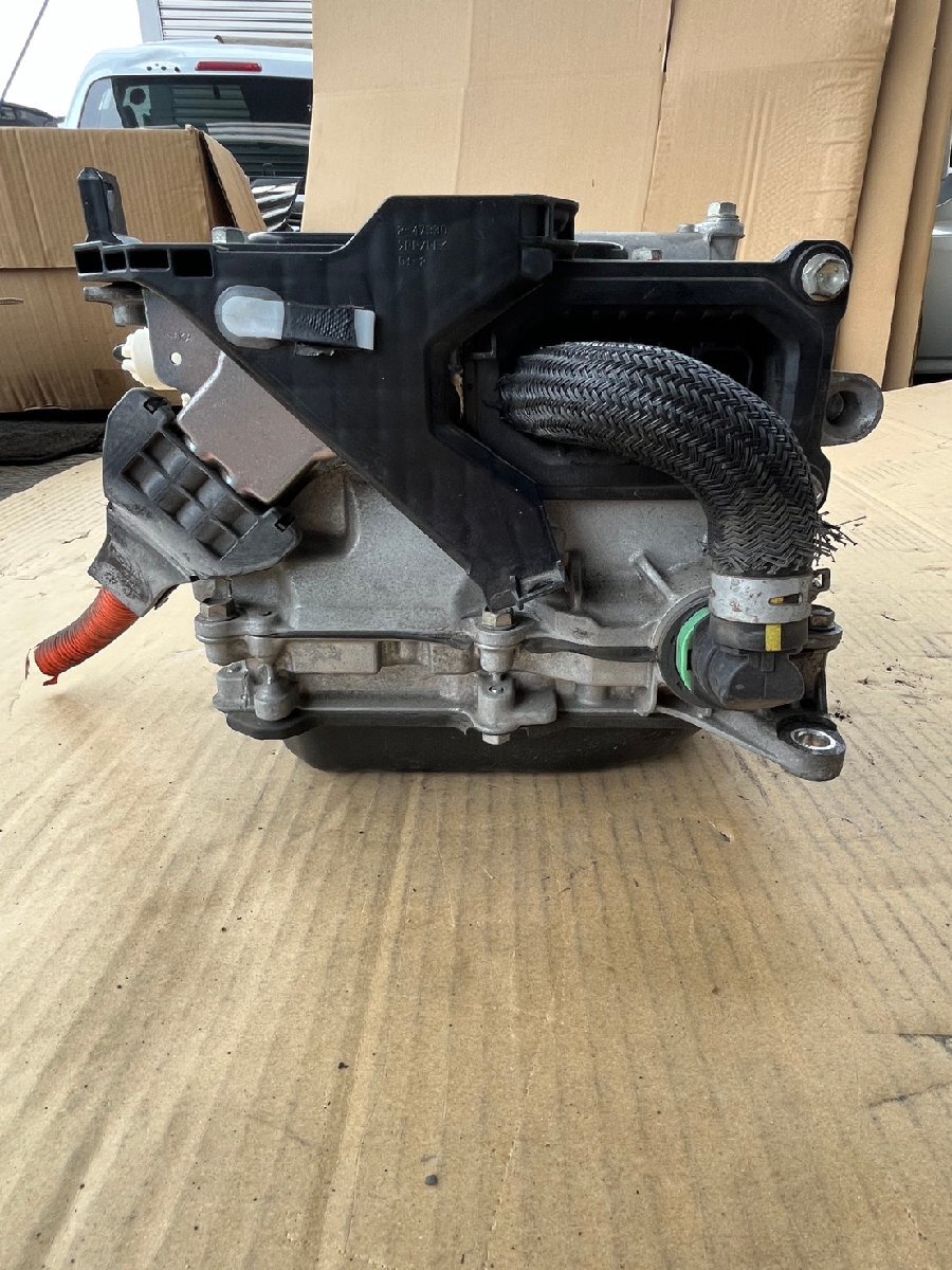 Toyota Prius ZVW30 Hybrid Inverter Converter G9200-47140 image 6
