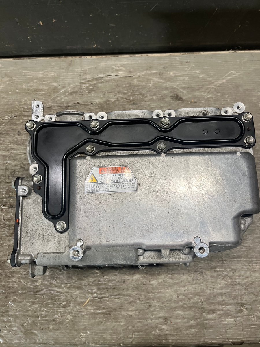 Toyota Prius ZVW30 Hybrid Inverter Converter G9200-47140 image 2
