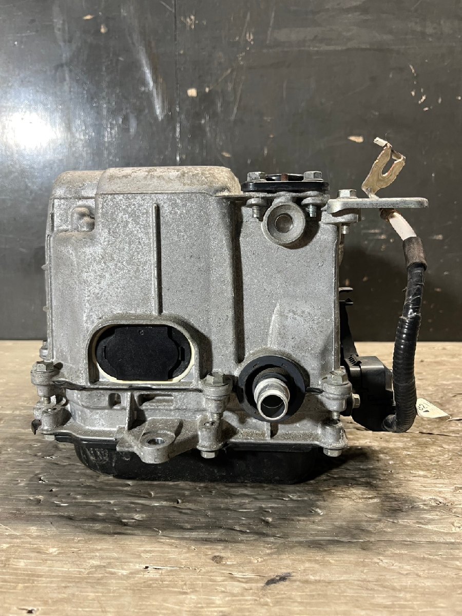 Toyota Prius ZVW30 Hybrid Inverter Converter G9200-47140 image 4