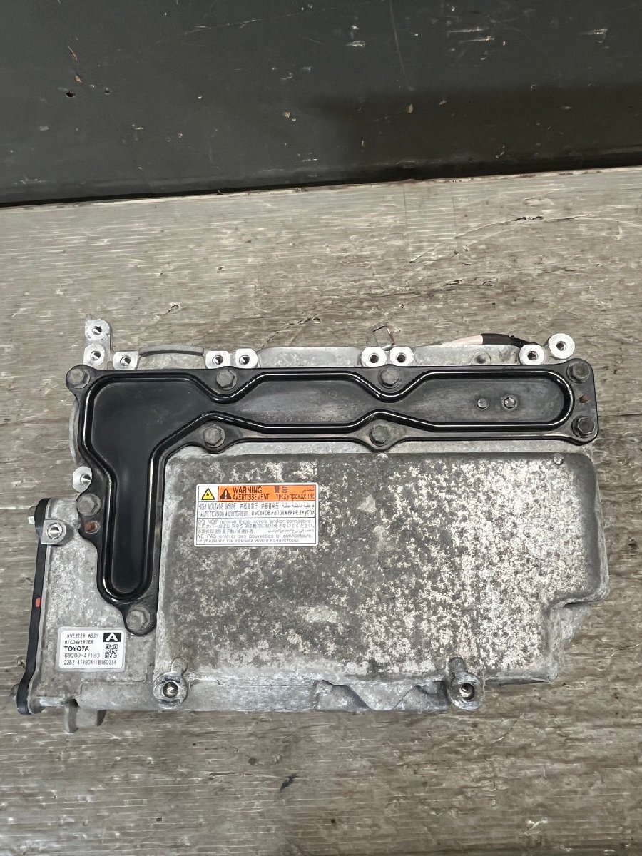 Toyota Prius ZVW30 Hybrid Inverter Converter G9200-47180 image 2