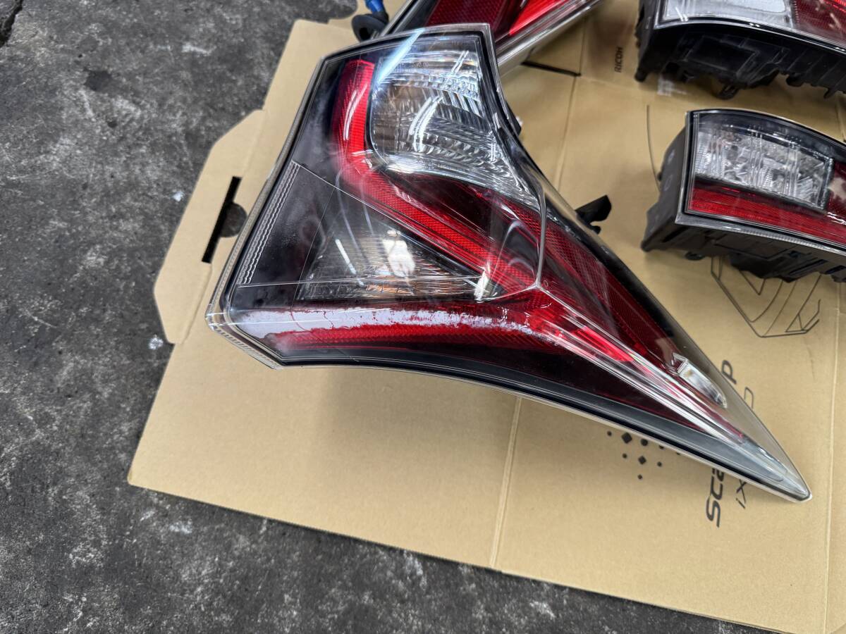 Toyota Prius ZVW50 Pre-Facelift Tail Light Set ICHIKOH 47-77 / 47-87 image 3
