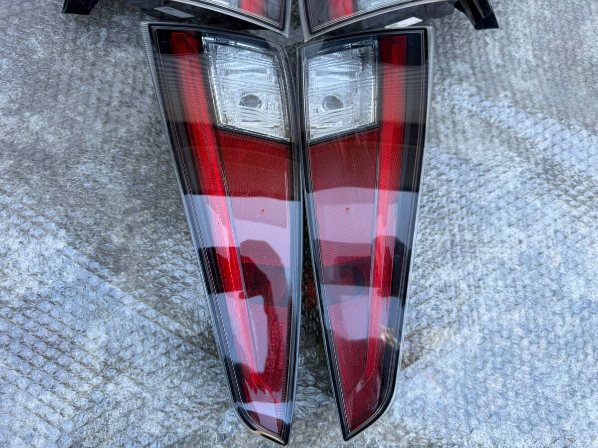 Toyota Prius ZVW50 / ZVW51 Pre-Facelift Tail Light Four-Piece Set image 3