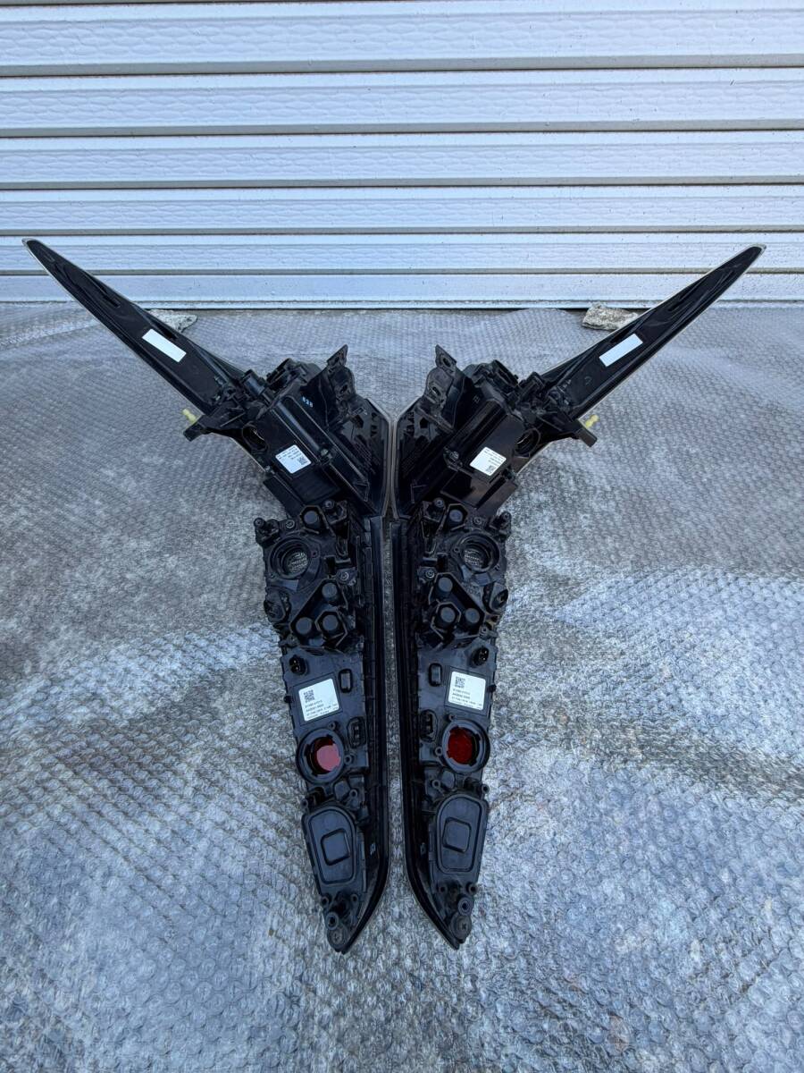 Toyota Prius ZVW50 / ZVW51 Pre-Facelift Tail Light Four-Piece Set image 5