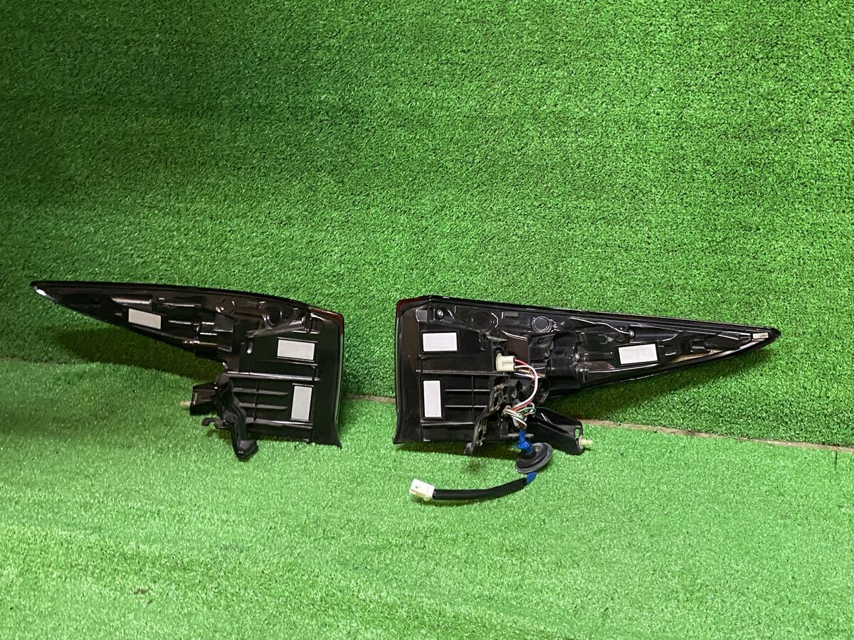 Toyota Prius ZVW50 Pre-Facelift Tail Light Set ICHIKOH 47-77 image 5