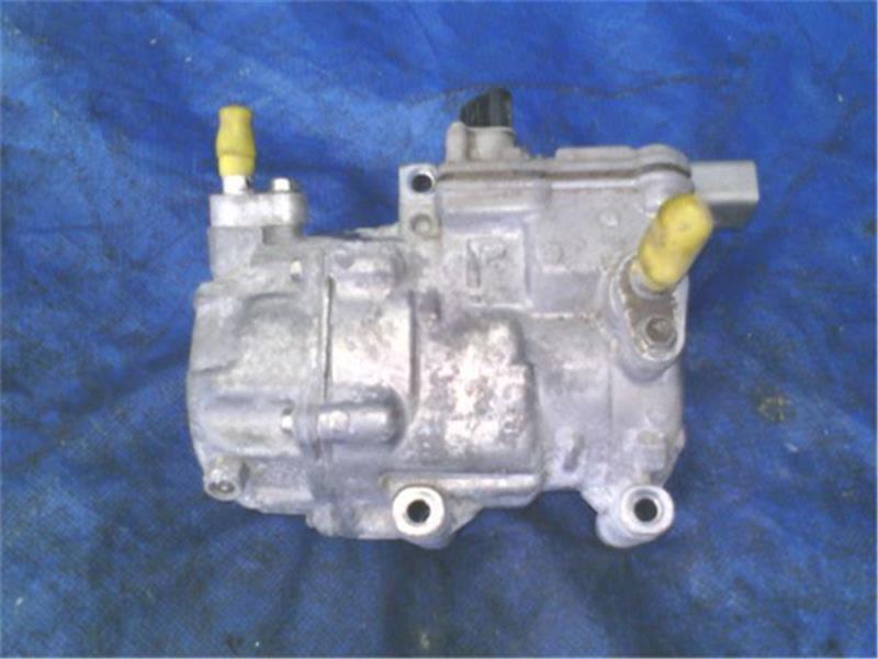 Toyota Prius ZVW30 A/C Compressor 88370-47030 image 2
