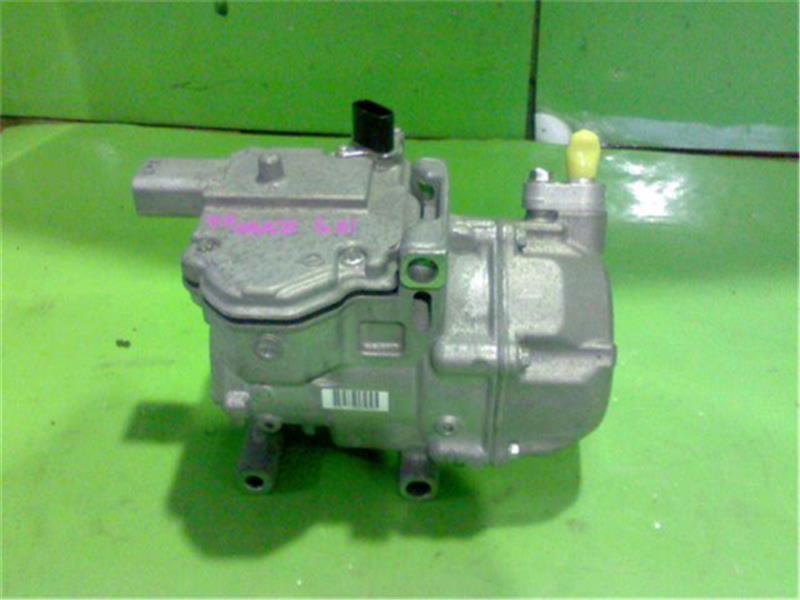 Toyota Prius ZVW30 A/C Compressor 88370-47033 image 2