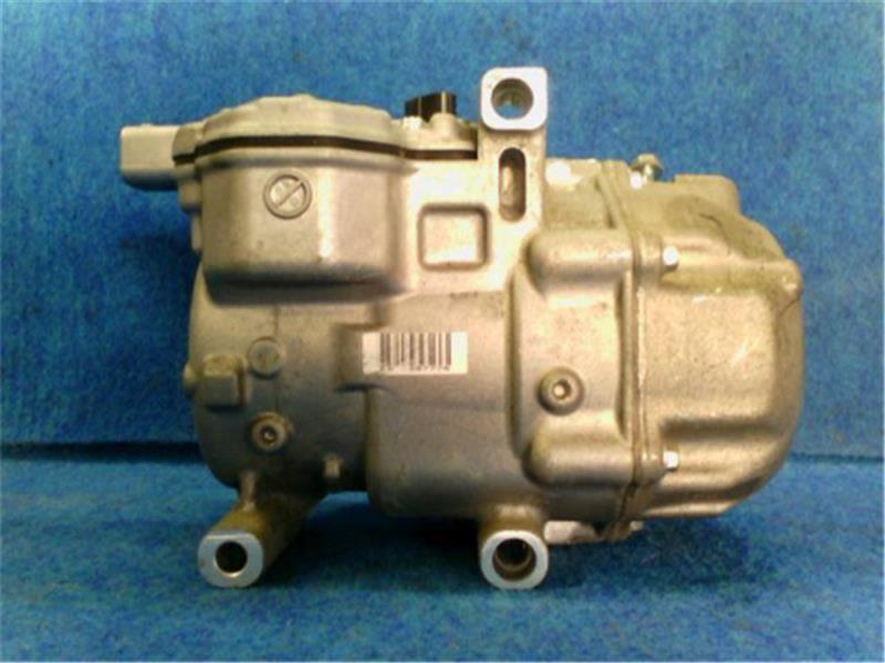 Toyota Prius ZVW30 A/C Compressor 88370-47033 image 2