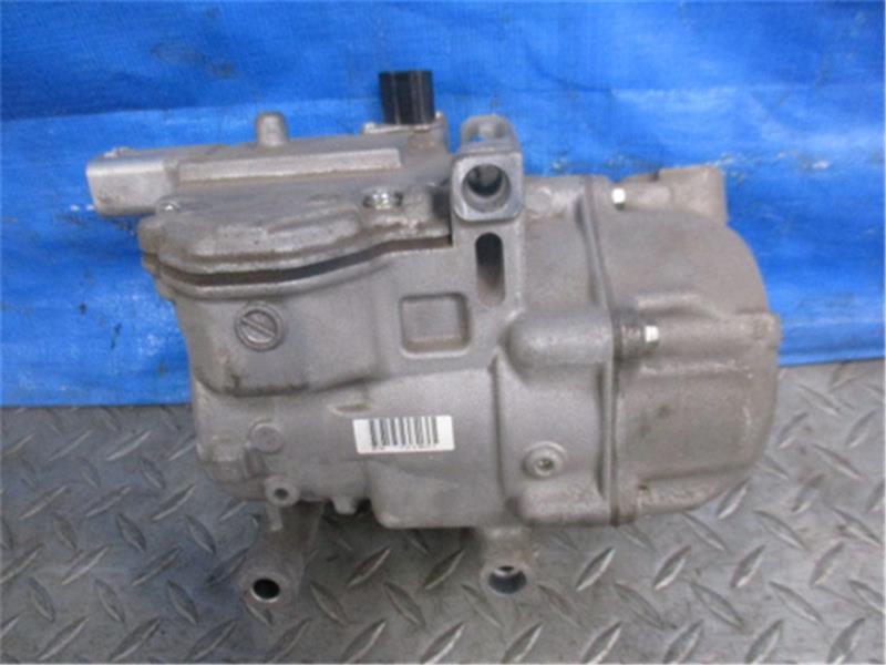 Toyota Prius ZVW30 A/C Compressor 88370-47062 image 3