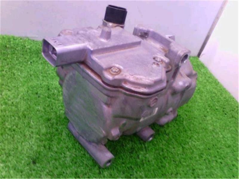 Toyota Prius ZVW30 A/C Compressor 88370-47062 image 2
