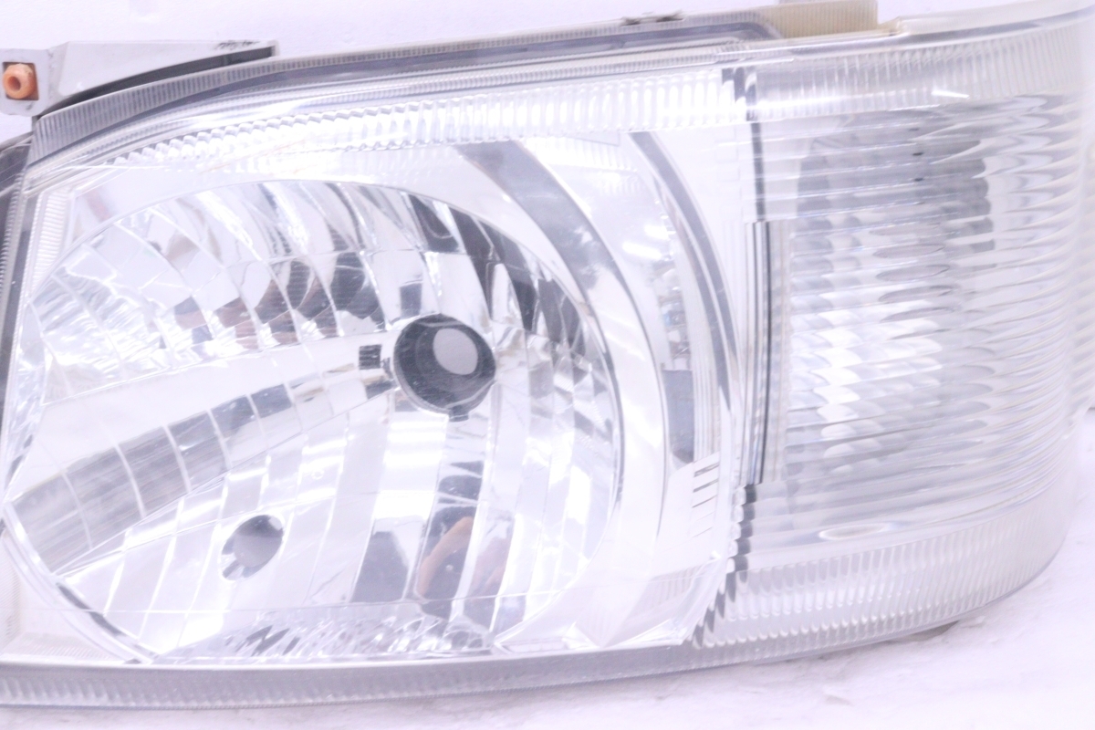 Toyota Hiace 200 Series Type 2 Halogen Headlight Pair KOITO 26-117 Mark 47 image 2