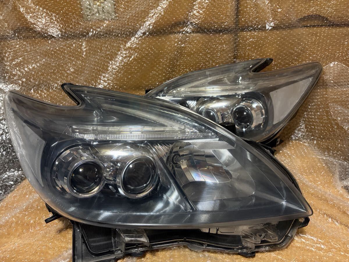 Toyota Prius ZVW30 Post-Facelift Touring Headlight Pair KOITO 47-49