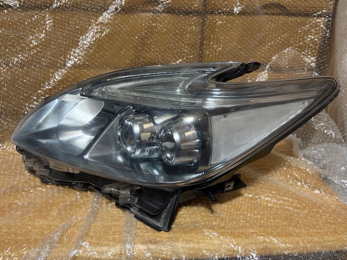 Toyota Prius ZVW30 Post-Facelift Touring Headlight Pair KOITO 47-49 image 3
