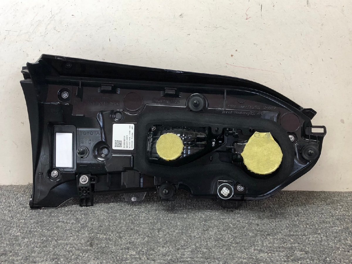 Toyota RAV4 50 Series Right Inner Tail Light ICHIKOH 42-98 Mark R3 image 4