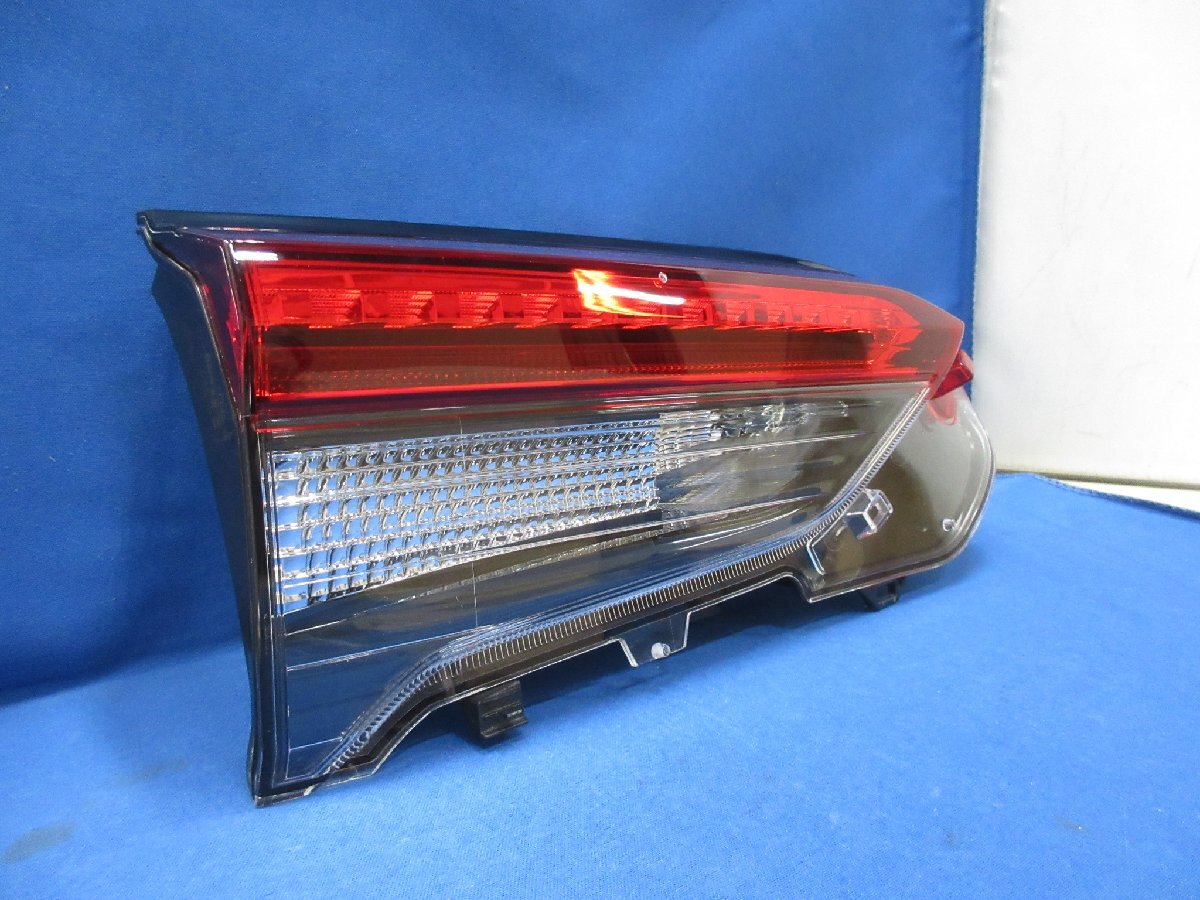 Toyota RAV4 50 Series Left Inner Tail Light 81590-42121 image 6