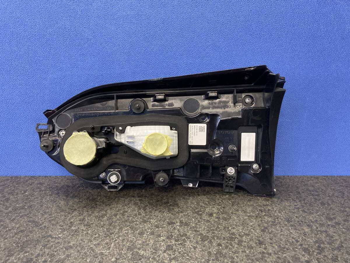 Toyota RAV4 50 Series Left Inner Tail Light ICHIKOH 42-98 image 6