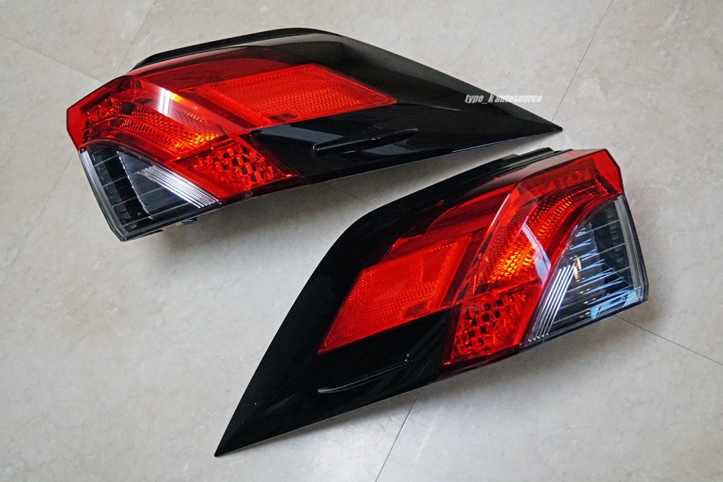 Toyota RAV4 50 Series US-Spec Genuine Tail Light Pair