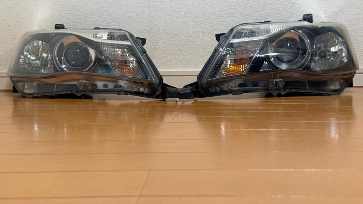 Toyota Corolla Fielder 160 Series HID Headlight Pair KOITO 12-582 image 3