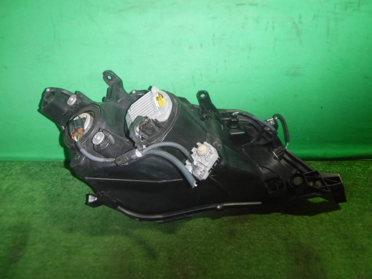 Toyota Corolla Fielder NKE165G Left HID Headlight KOITO 12-582 image 2