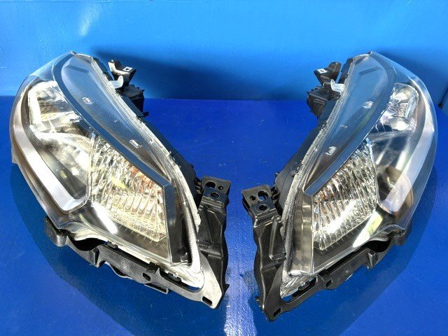Honda Fit Hybrid GP5 / GP6 Mid-Generation Halogen Headlight Pair STANLEY W0349 image 3