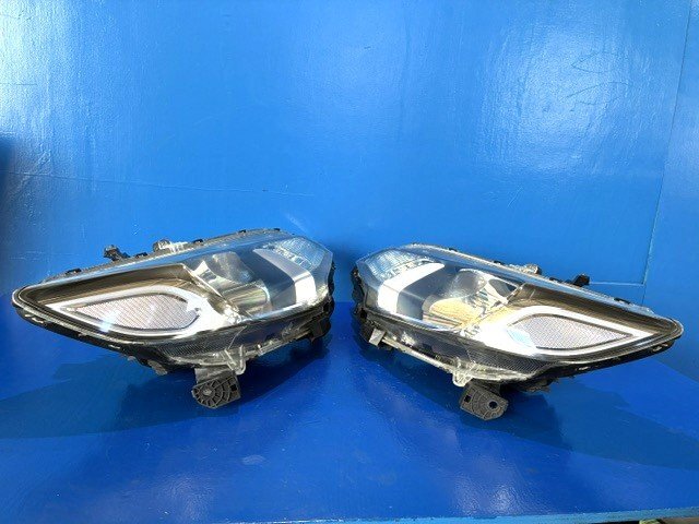 Honda Fit Hybrid GP5 / GP6 Mid-Generation Halogen Headlight Pair STANLEY W0349 image 4