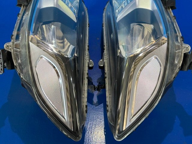 Honda Fit Hybrid GP5 / GP6 Mid-Generation Halogen Headlight Pair STANLEY W0349 image 6