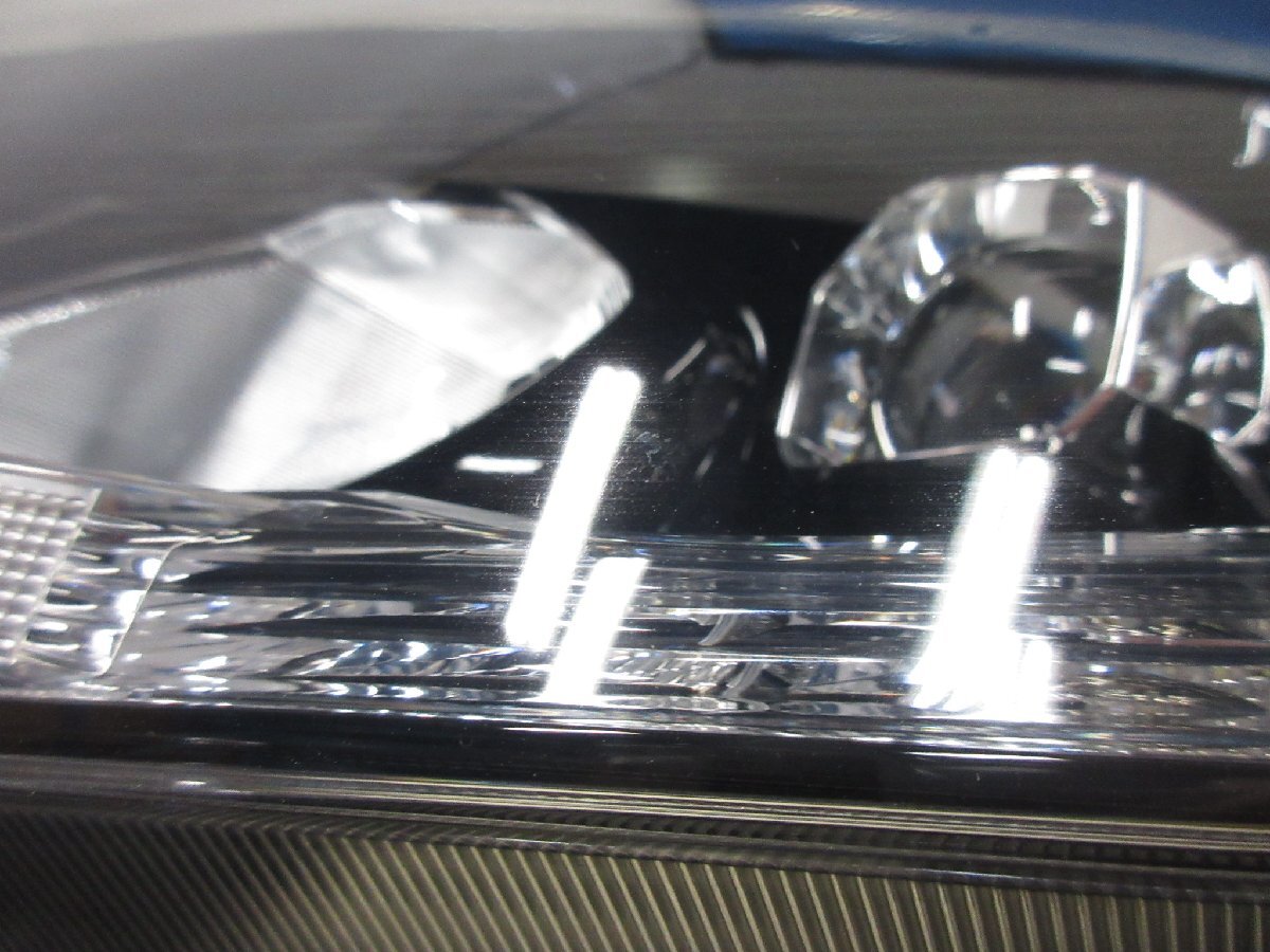Honda Vezel RU3 / RU4 Pre-Facelift Left LED Headlight KOITO 100-62164 image 5